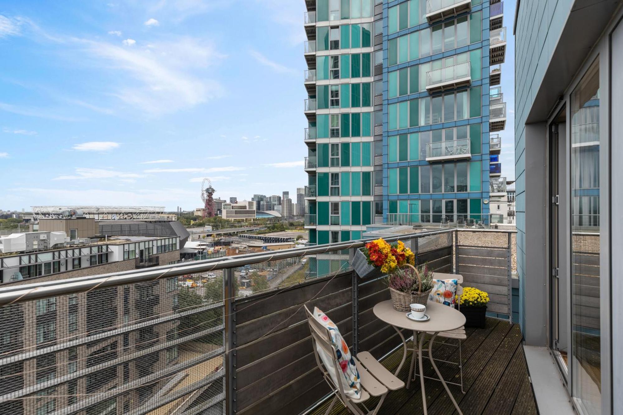 Stratford Skyview Apartment London Exteriör bild
